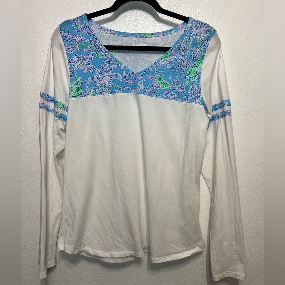 Lilly Pulitzer Amara V-Neck Long Sleeve Top Tropical Pattern Size Large - Picture 3 of 8